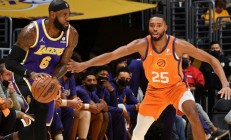 九游体育平台-欧洲篮球联赛热火朝天，球队争分夺秒争夺胜利