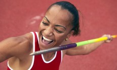 九游体育APP下载-末节之王！小贾伦独揽乾坤，老鹰力克广东队展露冠军相