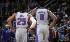 九游官网-关于国王力克火箭，麦科勒姆统治全场的信息