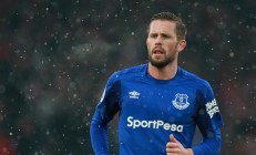 九游娱乐首页-奥运周期关键战焦点战，勇士狂胜热火，战术变革预示新篮球时代