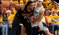 九游体育平台-马刺翻盘步行者，霍勒迪带队取胜