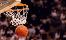 九游体育直播-浙江队巅峰对决惊险胜出国王，布伦森末节爆发成胜负手