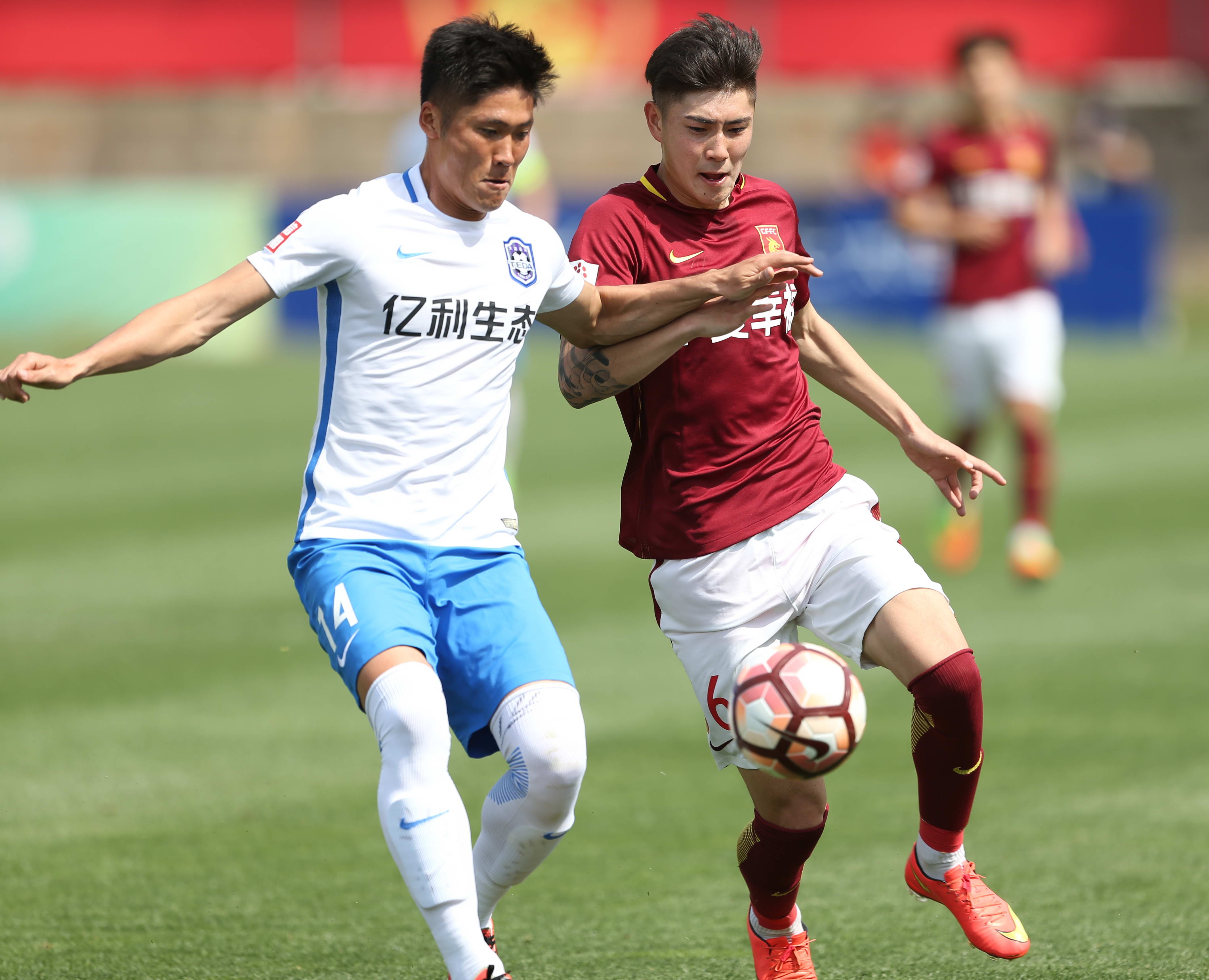 关于广州富力联赛主场告捷，重庆当代力帆客场遭遇惨败的信息