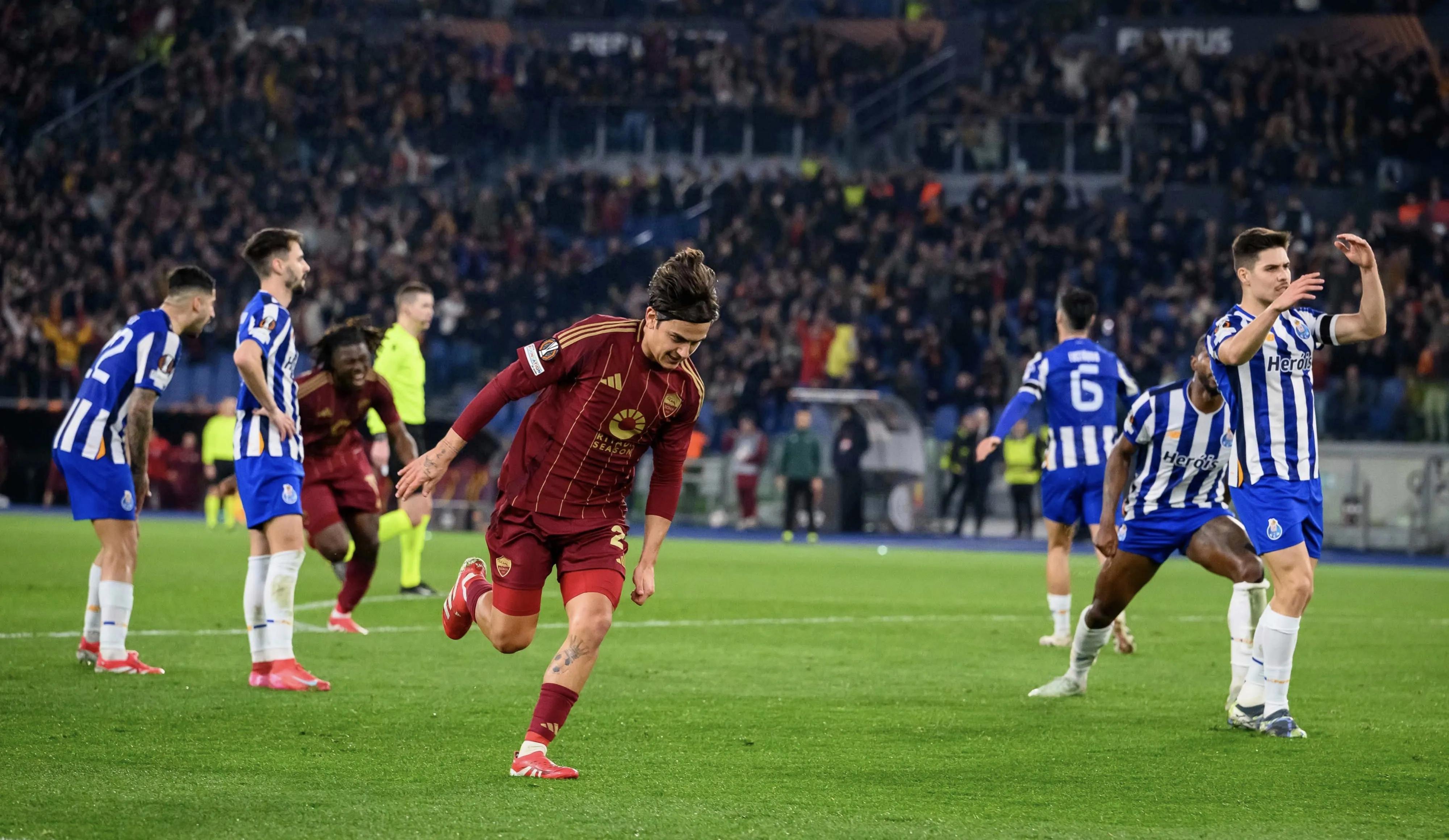 罗马队主动调整比赛阵型,渐入佳境 罗马队主动调整比赛阵型,渐入佳境