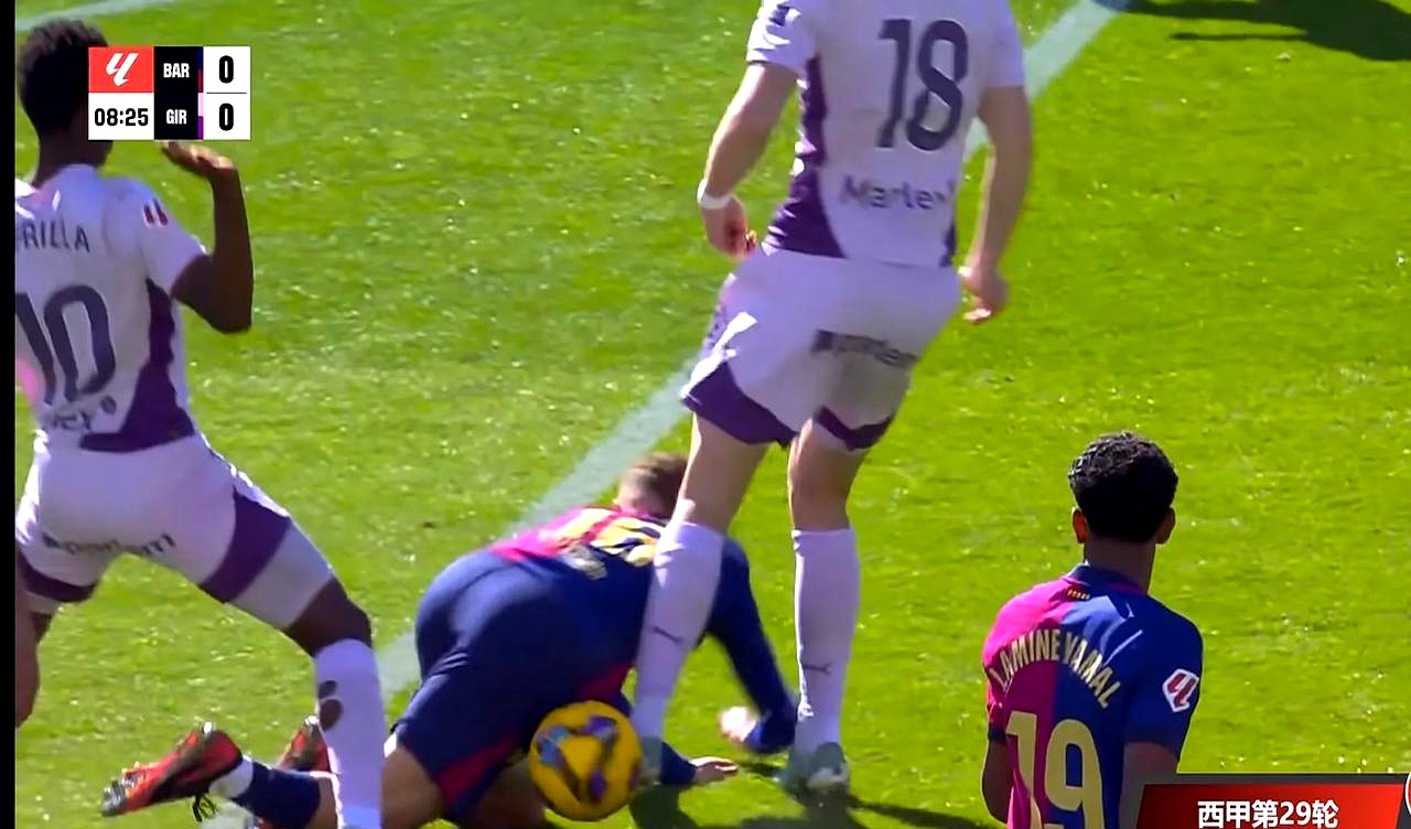 包含足球场上一场焦灼的较量引发球迷激情的词条 包含足球场上一场焦灼的较量引发球迷激情的词条