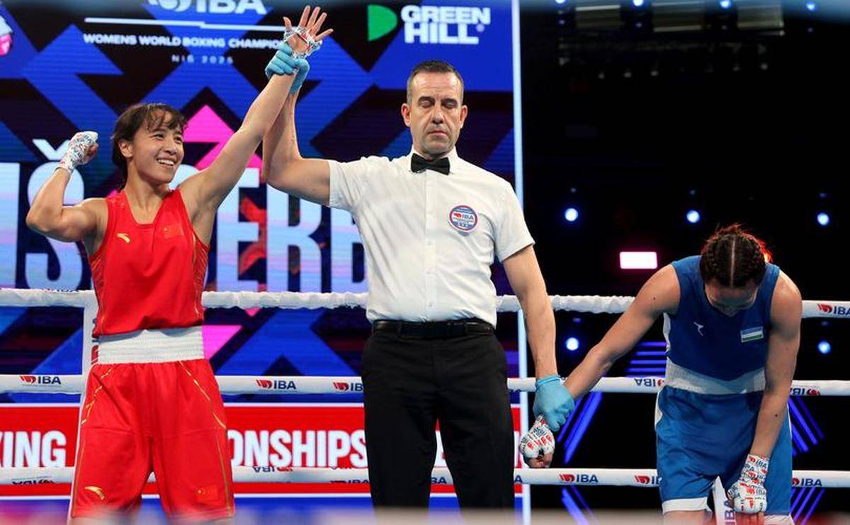 拳击赛事中选手们交锋激烈一决高下的简单介绍 拳击赛事中选手们交锋激烈一决高下的简单介绍