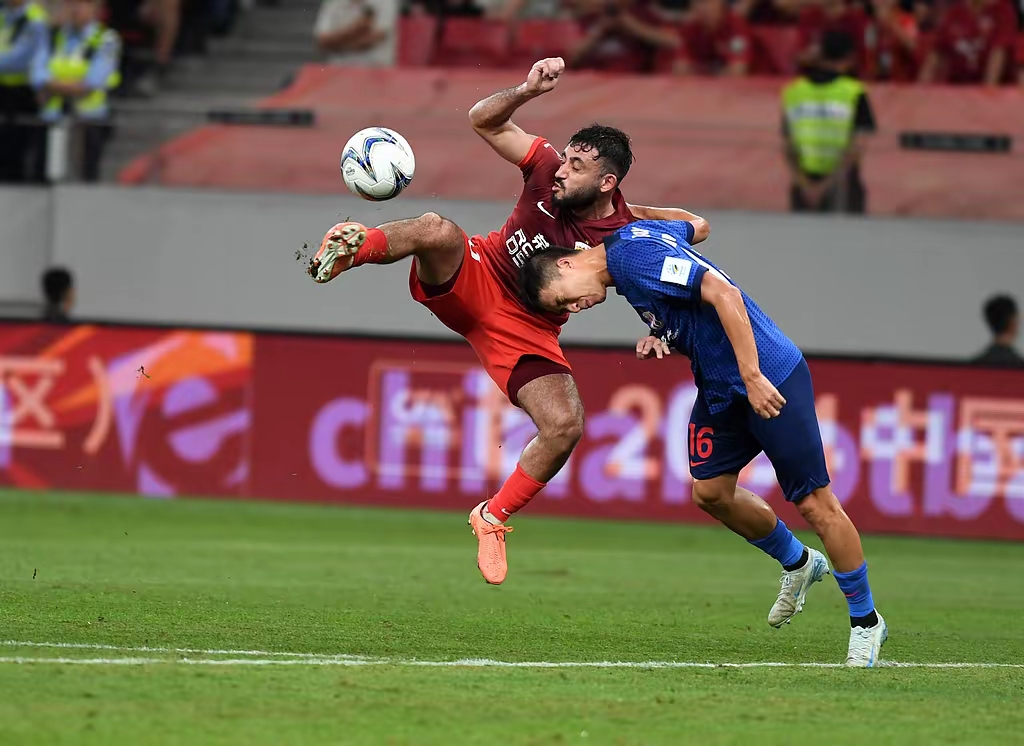 包含国际足球冠军联赛展开激烈对抗，赛场上令人热血沸腾的词条