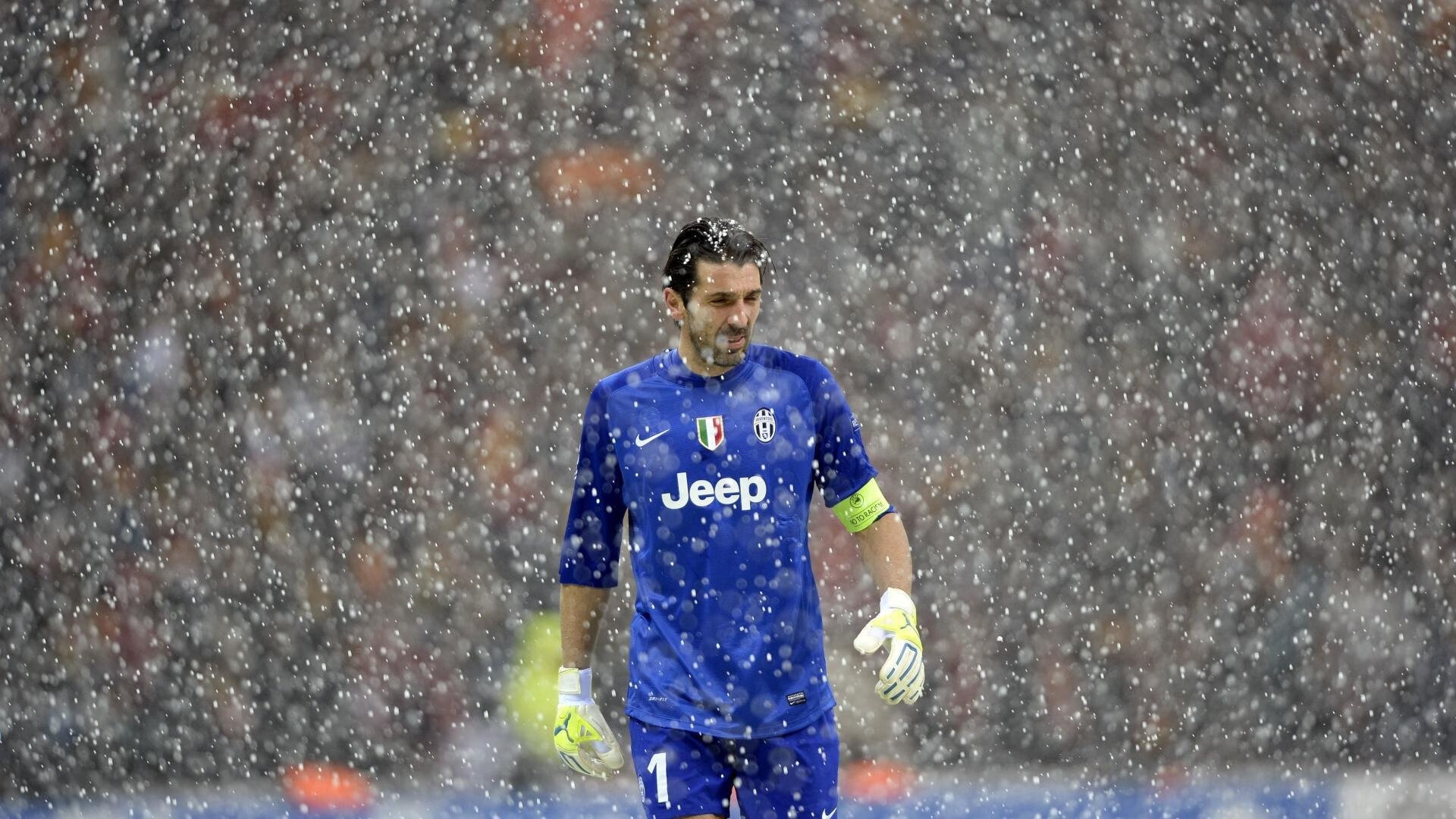 黄潜风暴席卷南美,赖斯关键一传一射,比利亚雷亚尔3-0完胜委内瑞拉国家队