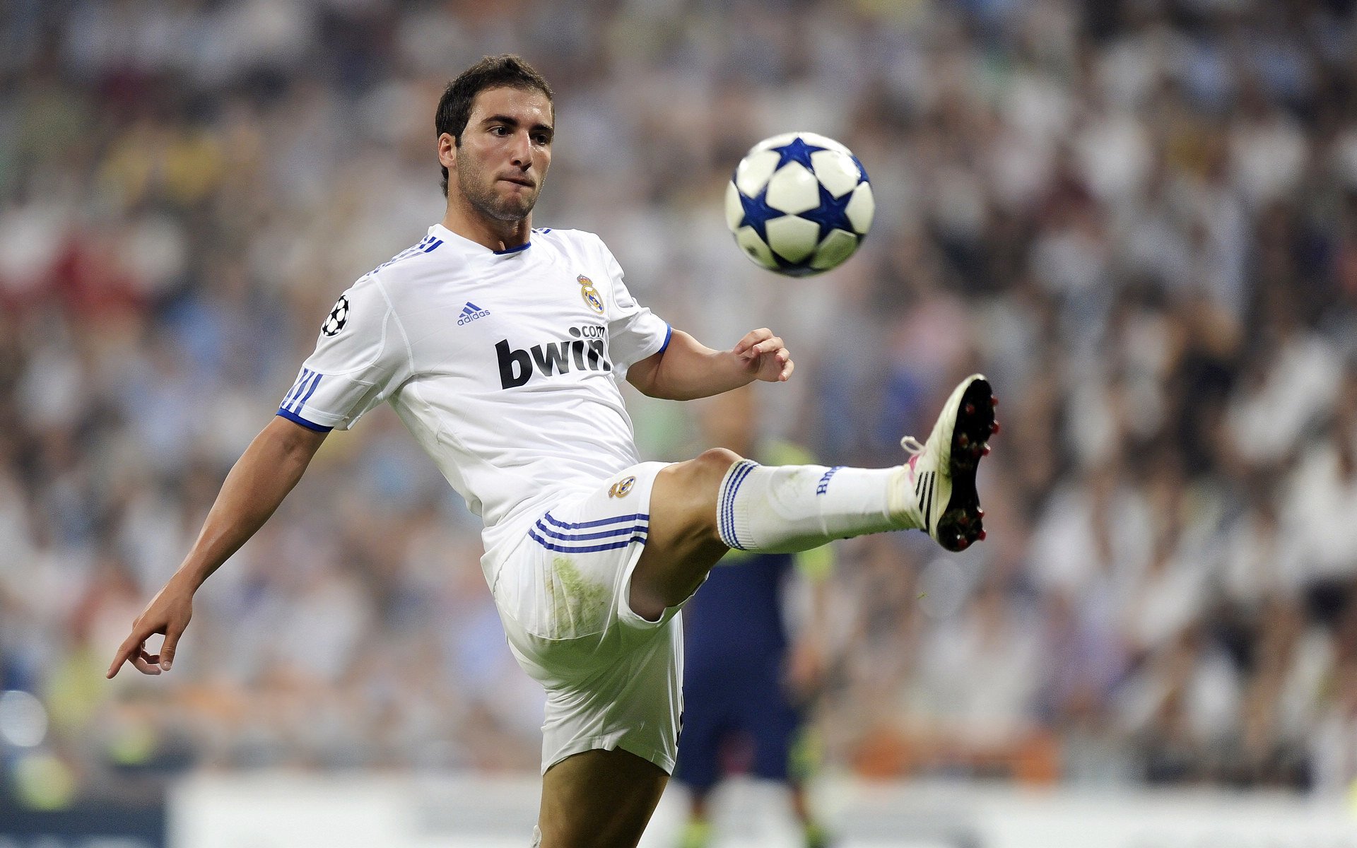 绿茵场外的总决赛MVP,卡瓦哈尔在NBA总决赛之夜的完美跨界启示