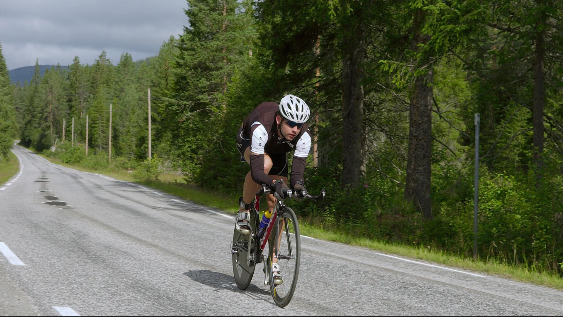 本泽马全程高能输出，国际米兰末节风暴带走贝蒂斯